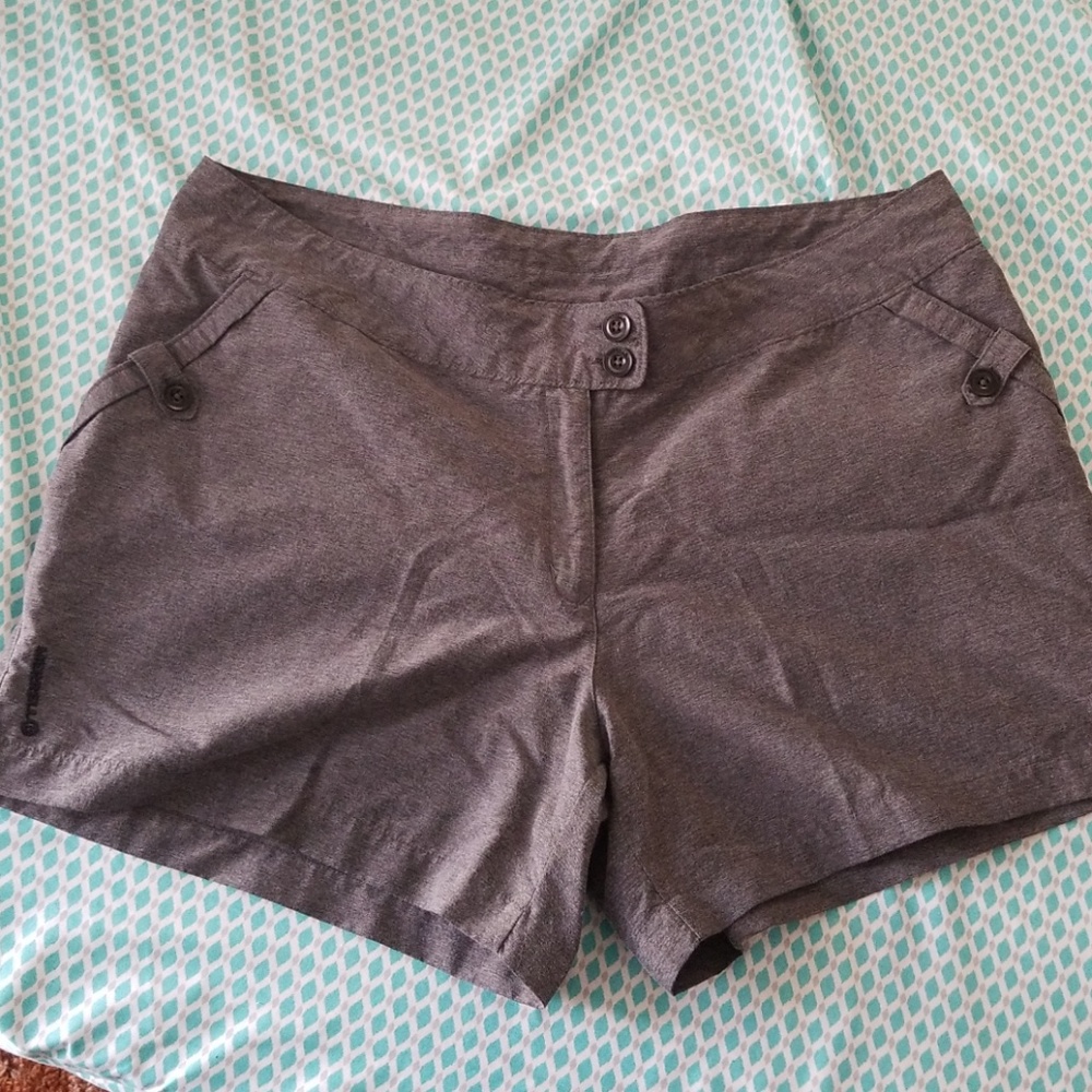 Merrell size 16 shorts